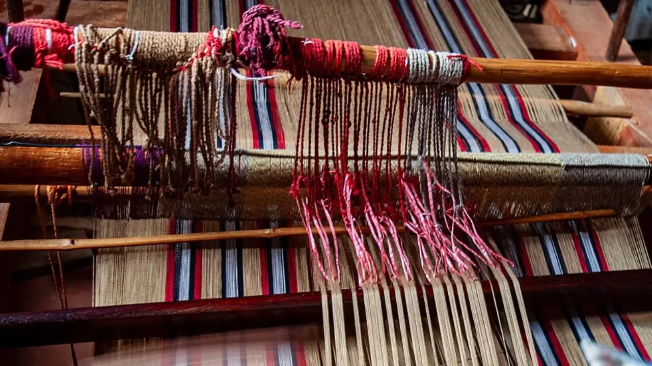 National Handloom Day in Hindi image